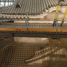 最上階展望スペースから眺める大天守の最上部