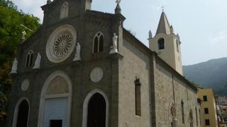 教会からの眺めは素晴らしい♪そこから要塞へ行けます♪