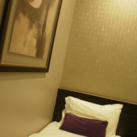 海外にしては　小さいベッドでした。