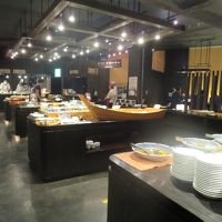 食事処は混んでいる時間帯に行くと少し待ちます