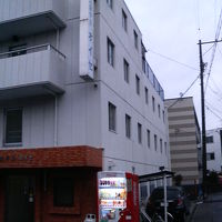 住宅街の中に建ってます。名古屋の駅近くとは思えないのも新鮮。