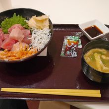 漁師丼