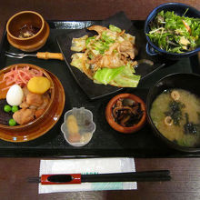 生姜焼き定食。