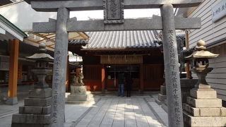 博多駅から歩いて行けます