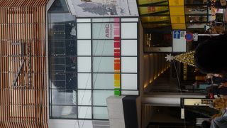 おしゃれなお店が集まっています