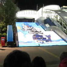 テーマはボールです。