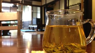 町屋を改築したステキなお茶屋さん。女性向けのステキなランチセットがあります