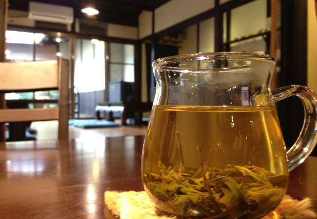 町屋を改築したステキなお茶屋さん。女性向けのステキなランチセットがあります