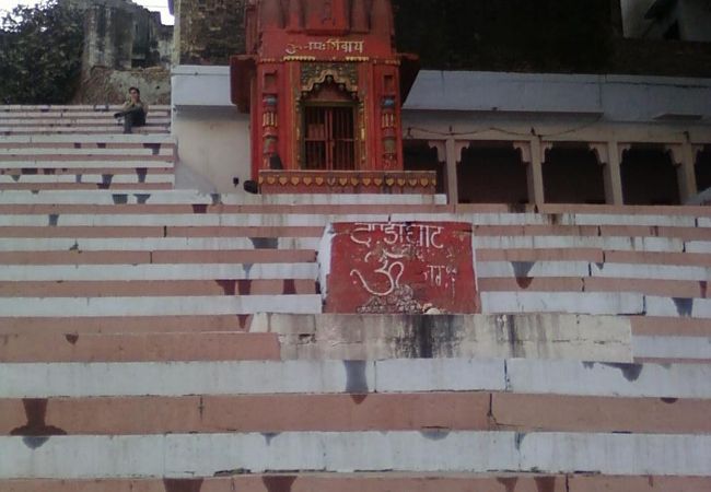 ほこらが特徴的なガート