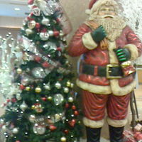 ダイヤモンド地下街から直結の入り口の飾り