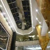 中はリノベーションされてきれい