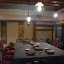 日清講和記念館にある講和会議の部屋の復元