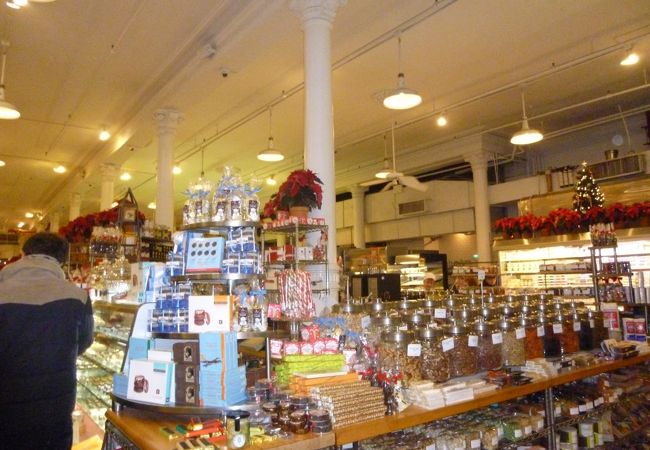 イートインカフェがあります