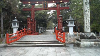 敦賀の三大鳥居と芭蕉の句碑が見どころの神社