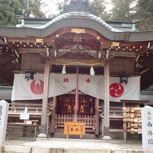 石柱に刻まれた名前の序列に興味があったりします