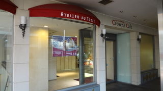 ホテルのカフェ