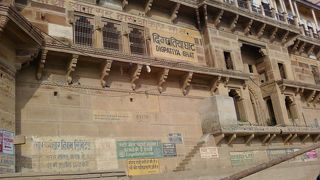 彫刻が見事なガート