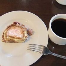 数量限定のロールケーキ