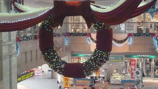 今はクリスマスムードです