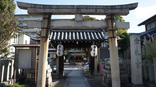 観阿弥の作と伝わる能の謡曲「金札」は、金札宮の縁起を表したもの