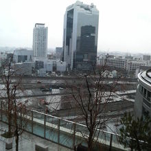 きれいに舗装されて地面もなくなっていました。