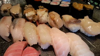 回らないお寿司屋さん