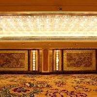 シャングリラらしい重厚な絨毯