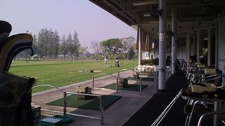 大人気、ゴルフの練習場