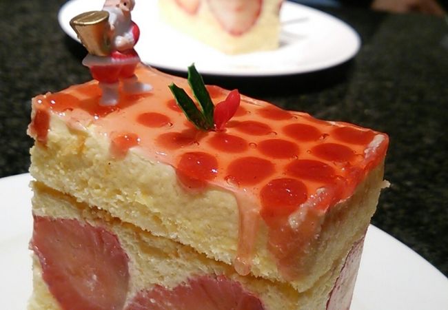 夜遅くまでイートインできるケーキやさん