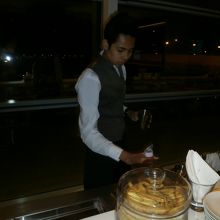 バーテンダーさんが作って下さいます。