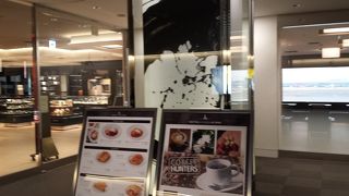 ショップとカフェ併設のオシャレスポット