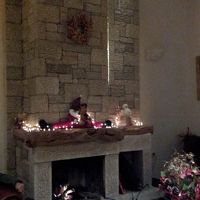 フロントに暖炉があります。