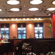 店内も広くて天井も高いのでゆったりくつろげました