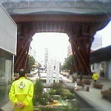 どこかで見た形と思ったら、縦に置いた「鼓」だったというオチ…