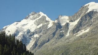 レーティシュ鉄道アルブラ線・ベルニナ線と周辺の景観(スイス)