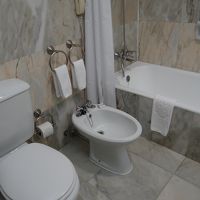 清潔感あるバスルーム。