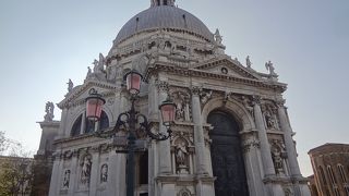 サンタ・マリア・デッラ・サルーテ教会