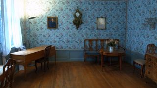 ヨーロッパ上流階級の家庭を想像する。