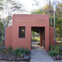 滝見学のゲートでルナレインボーの見学はここで記帳と代金支払い