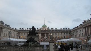 ロンドンの様々な文化展示スペース