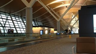 お店は少ないです