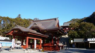 お正月の準備が進む鶴岡八幡宮