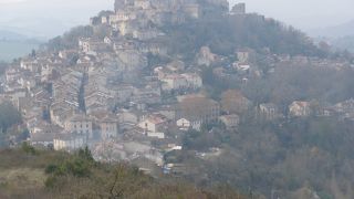 空に浮かぶ美しき城塞都市コルド・シュル・シエル