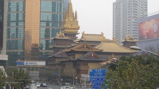 都会の真ん中にある名刹