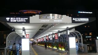 1タミのとなりのでっかいビル