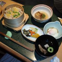 最後の〆のご飯。お腹いっぱい。