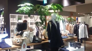 ポーティライフスタイルセレクトショップです。