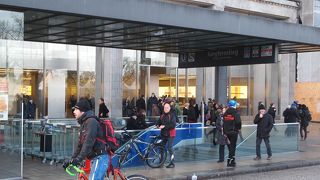 ハンブルクの中心にある駅