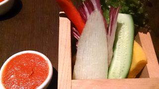 おしゃれ居酒屋という感じです