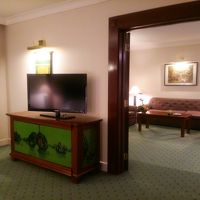 ベッドから見たリビングルーム